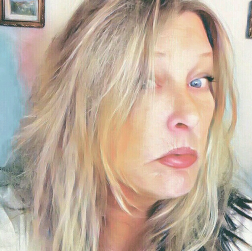 Meet your Posher, Elin